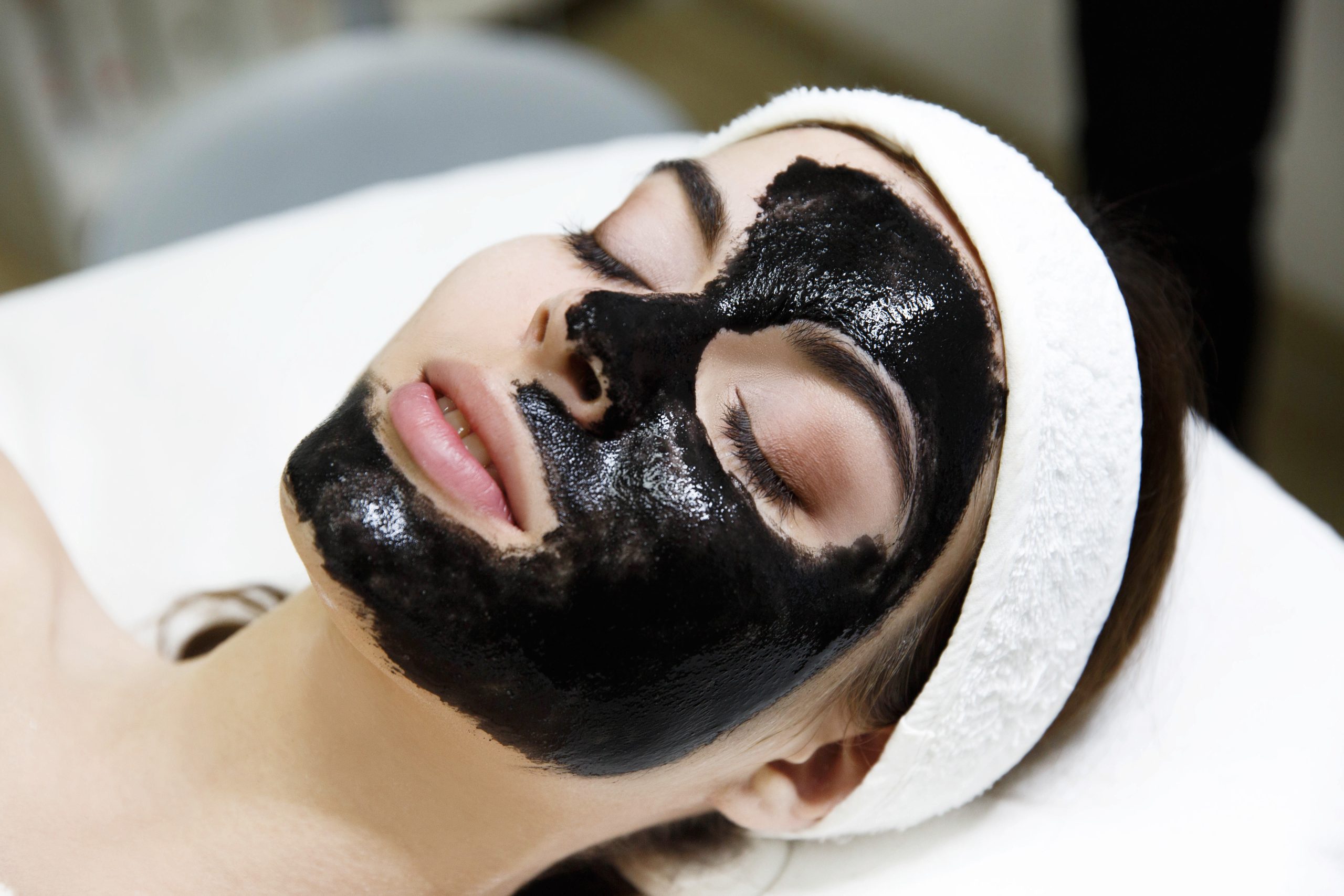 What is The Benefit Of A Charcoal Mask For Skin?